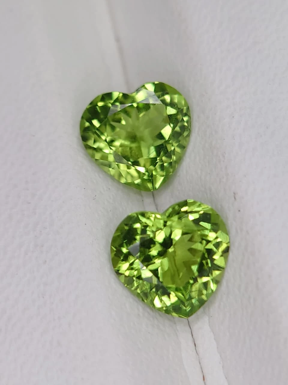 1.9ct & 1.85ct Natural Heart Faceted Peridot Pair from Pakistan — view 6